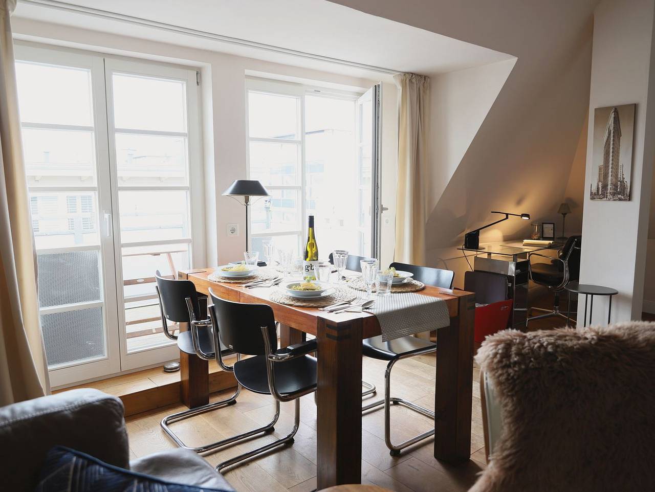 Ganze Wohnung, Modernes 3-Zimmer-Dg-Appartement mit Balkon in zentraler Lage Westerland in Westerland, Sylt (Gemeinde)