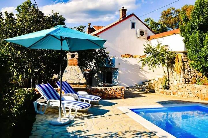 Villa pour 9 personnes, animaux acceptés - 1
