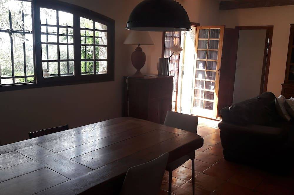 Detached house - in the heart of an olive grove in Berre-les-Alpes, Nice region