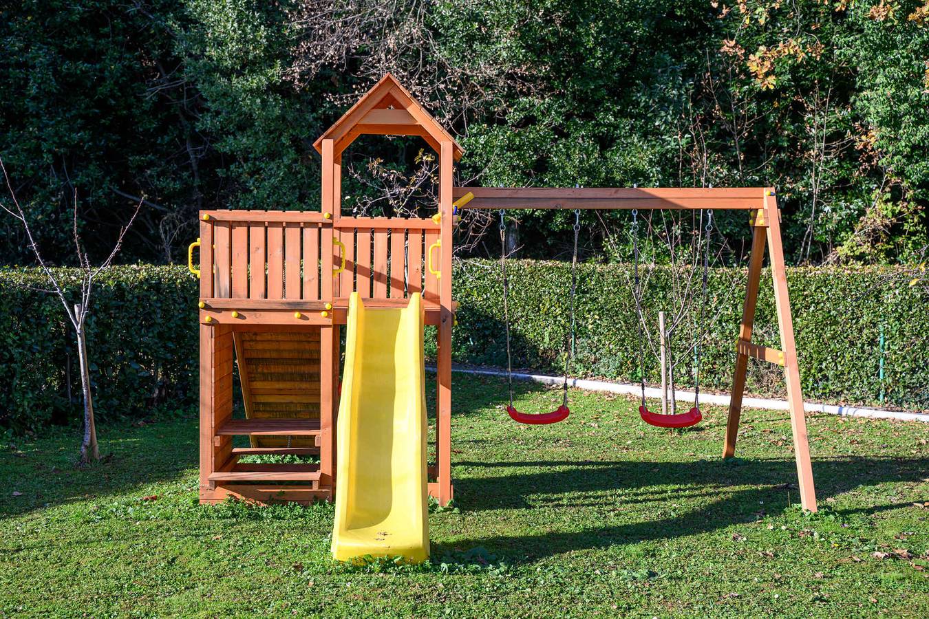 Casa de vacaciones con piscina exterior, parque infantil, trampolín y barbacoa  in Arhuaco, Opatija Riviera