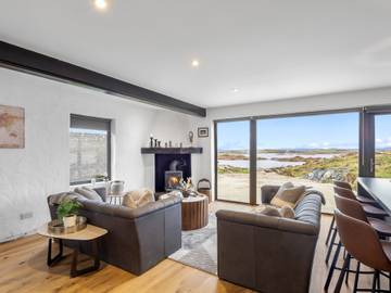 Villa for 4 Guests in Connemara, Connacht, Picture 2