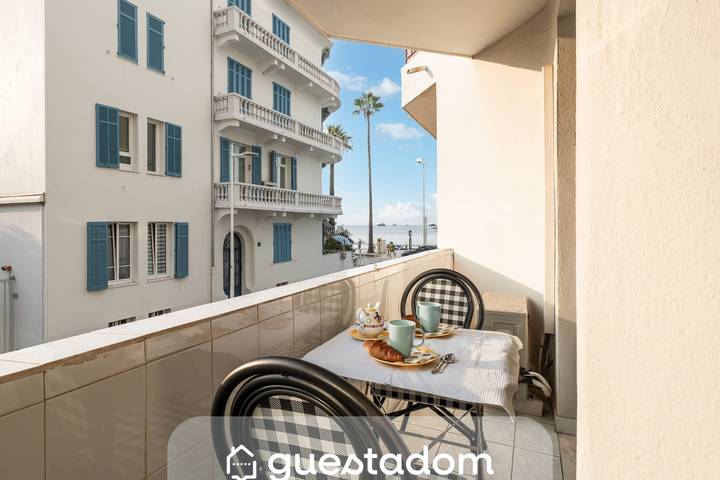 Apartamento para 3 personas, con Balcón y Jardín en Antibes