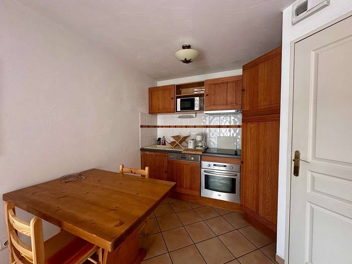 Gîte pour 4 personnes, avec balcon ainsi que piscine et sauna à Vielle-Aure - 2