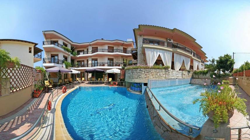 Hôtel pour 6 personnes, avec piscine et jardin ainsi que jacuzzi et bassin pour enfant à Afitos - 4