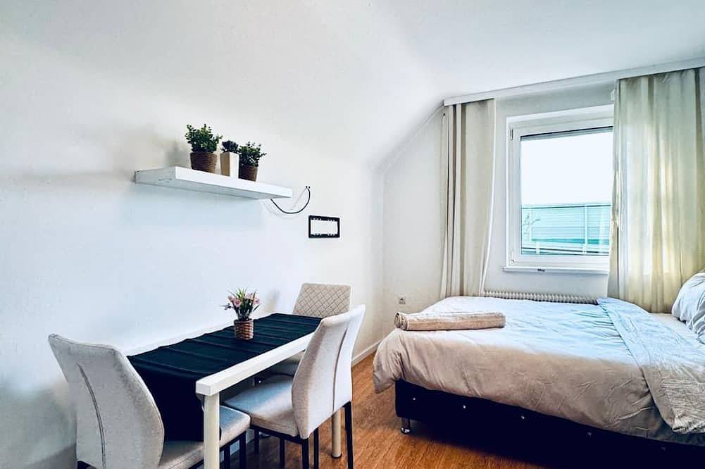 Spacious Room in Garden Villa – Walk to the Danube in Floridsdorf, Wien