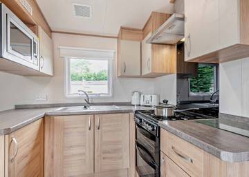 Glamping for 8 People in Walton on the Naze, Essex, Photo 4