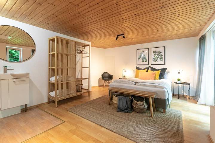 Ferienwohnung für 6 Personen, mit Balkon und Terrasse in St. Gallen