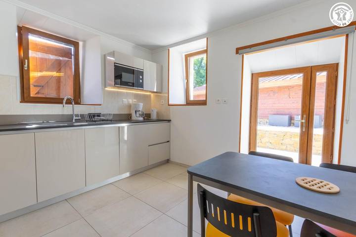 Gîte pour 4 personnes, avec terrasse dans Lac du Bourget - 3