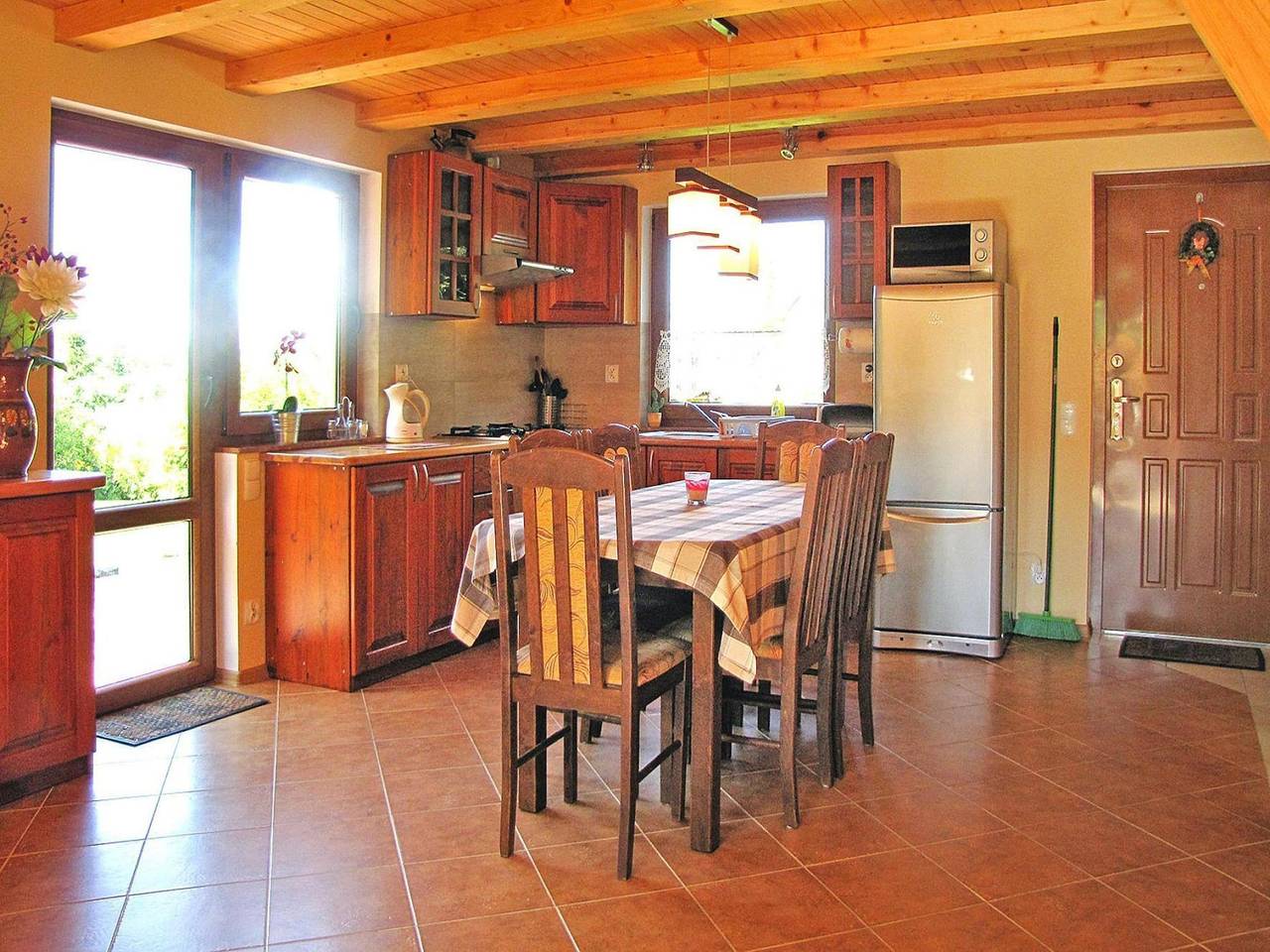 Ferienhaus am Wilkasy-See mit Ruderboot in Löwentinsee