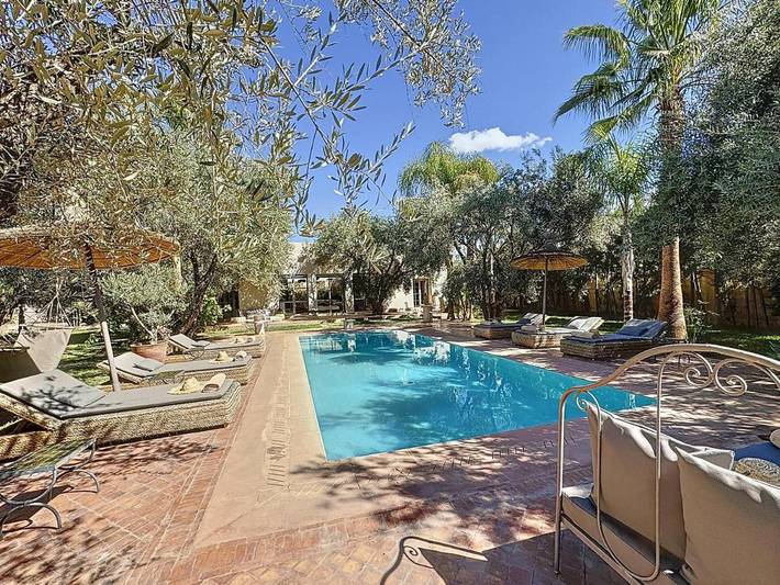 Chambre d’hôte pour 12 personnes, avec jardin ainsi que vue et piscine - 1
