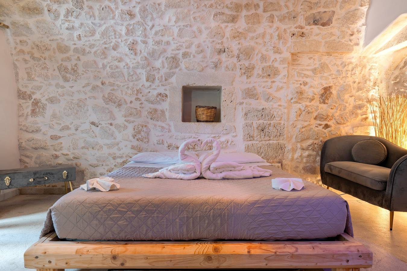 Casa Vacanze 'Mini Sweet Suite' con Wi-Fi e Aria Condizionata in Ostuni, Salento
