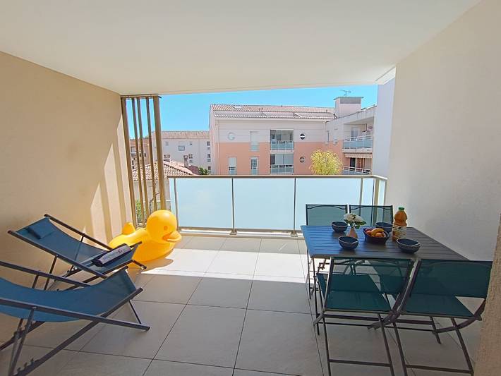 Gîte pour 4 personnes, avec terrasse dans Plage du Capitole