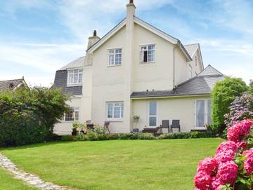 Log Cabin for 4 People in Salcombe, Devon, Photo 1