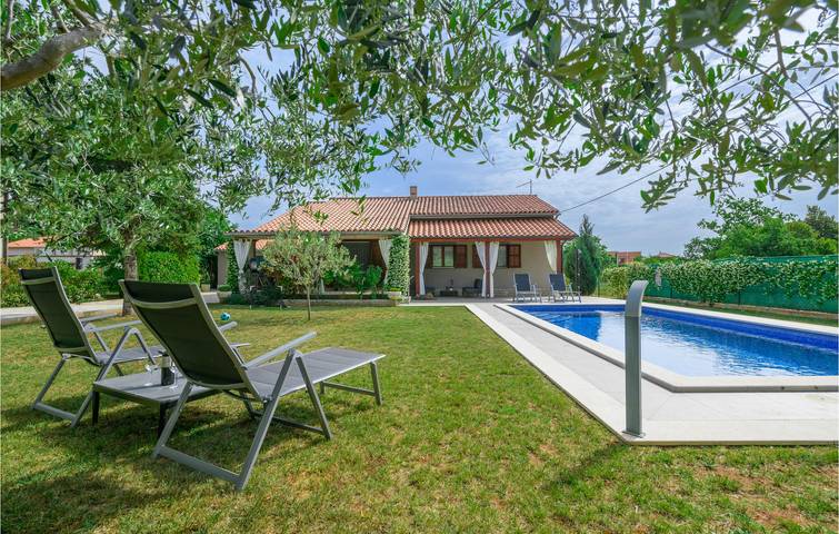Reizende 2-Zimmer-Wohnung mit Pool, in der Nähe der Küste und des Stadtzentrums in Krnica, Marčana