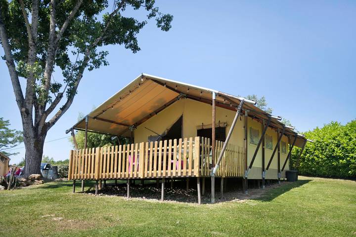 Camping voor 4 personen, met tuin in de Dordogne