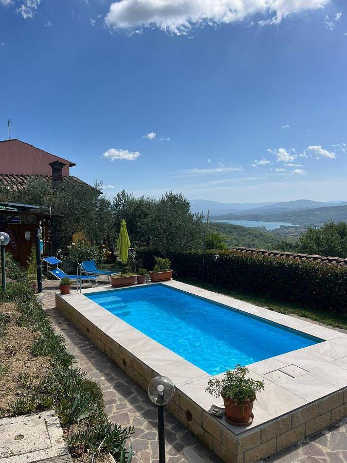 Casa vacanza per 2 persone, con Balcone e Terrazza nonché Giardino e Piscina a Barberino di Mugello