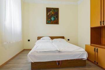 Villa for 11 Guests in Balatonföldvár, Southern Transdanubia, Picture 3