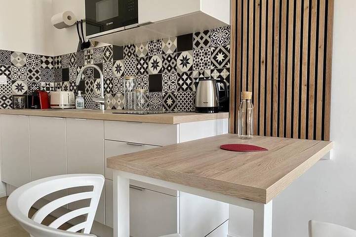 Ganze Wohnung, Renovated studio 200 m from Rochefort harbour - Your haven of peace in town in Rochefort, Rochefort und Umgebung
