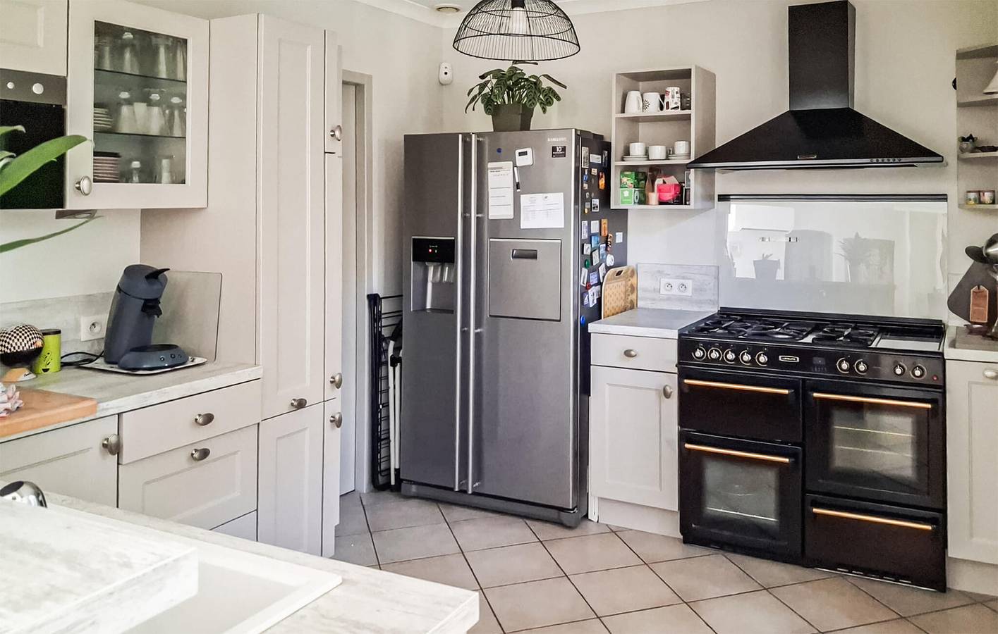 Appartement Collias avec piscine et parking, WiFi, climatisation, à 1 km du centre-ville in Collias, Région de Nîmes