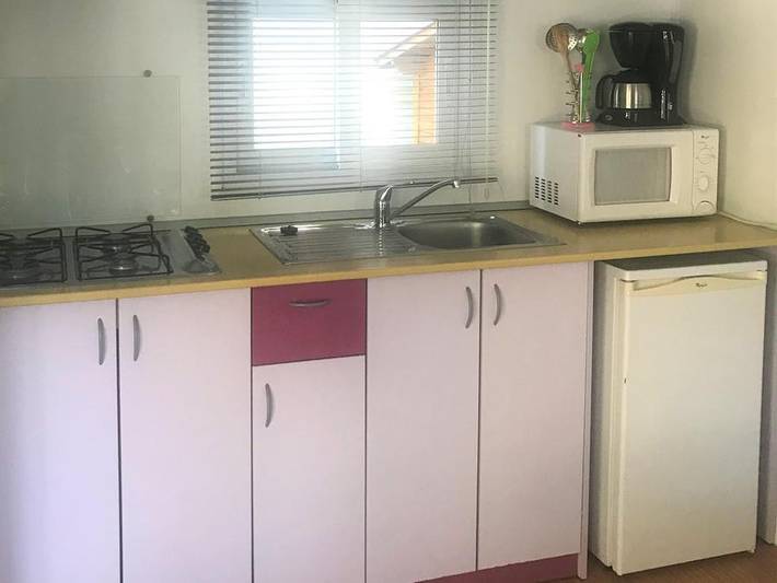 Camping Les Casteillets - Mobilheim 4 personen - Standard + 26 m² - 2 Zimmer in Saint-Jean-Pla-de-Corts, Mittelmeerküste (Frankreich)