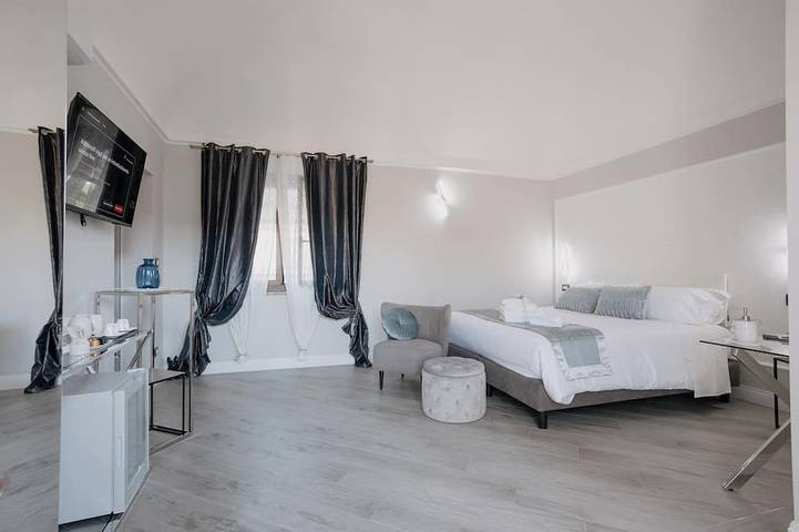Intero piano: 8 posti letto in Vercelli, Provincia di Vercelli