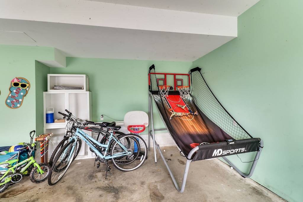 Neue Auflistung! Seeufer & hundefreundliches Zuhause mit Dock, Feuerstelle, Wasserspielzeug in Lake Anna