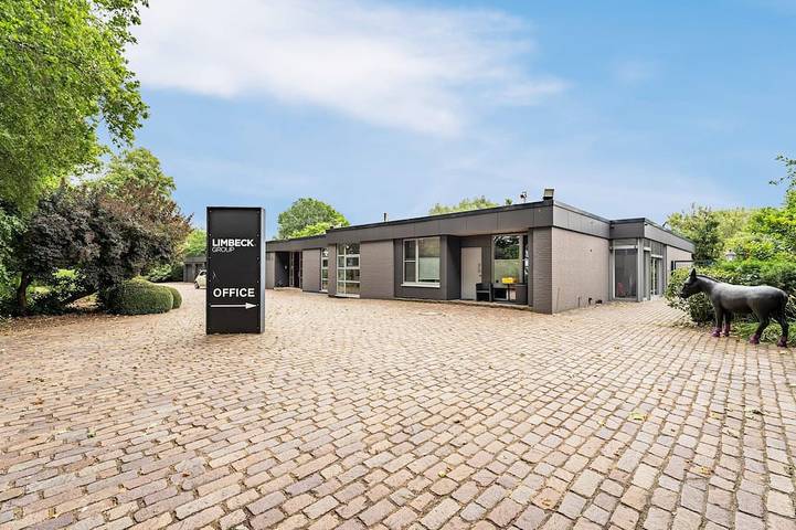 Villa „Traumhaus am See“ mit Seeblick, privater Terrasse und Wlan in Wesel, Niederrhein
