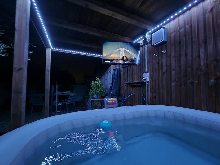 Apartamento de vacaciones para 3 personas, con jardín y jacuzzi - 1