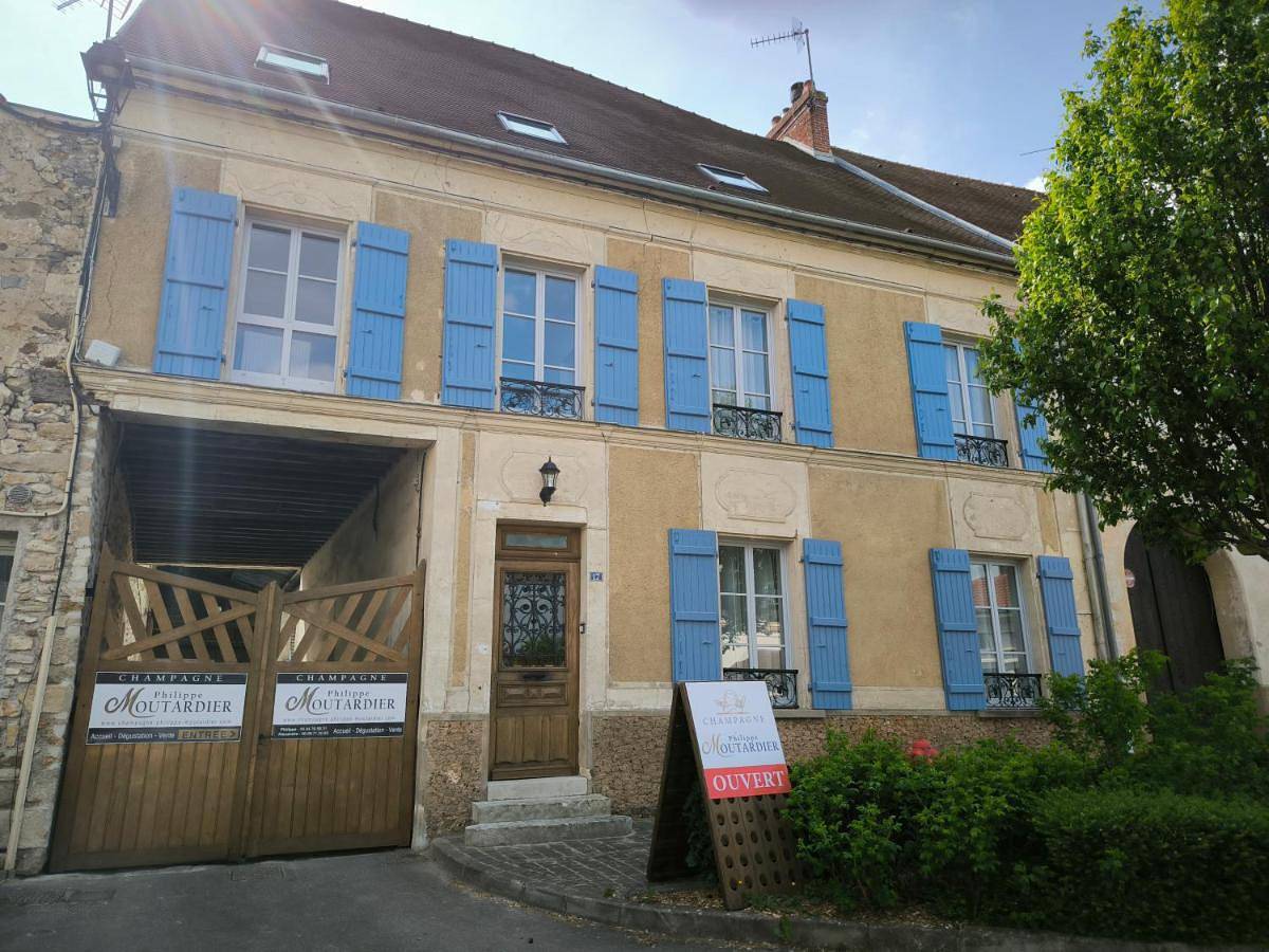 Double Room with Private Bathroom in Chézy-sur-Marne, Aisne