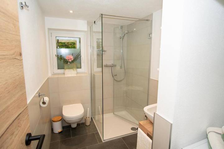 Ferienhaus für 4 Personen, mit Ausblick und Terrasse sowie Seeblick im Salzkammergut - 2