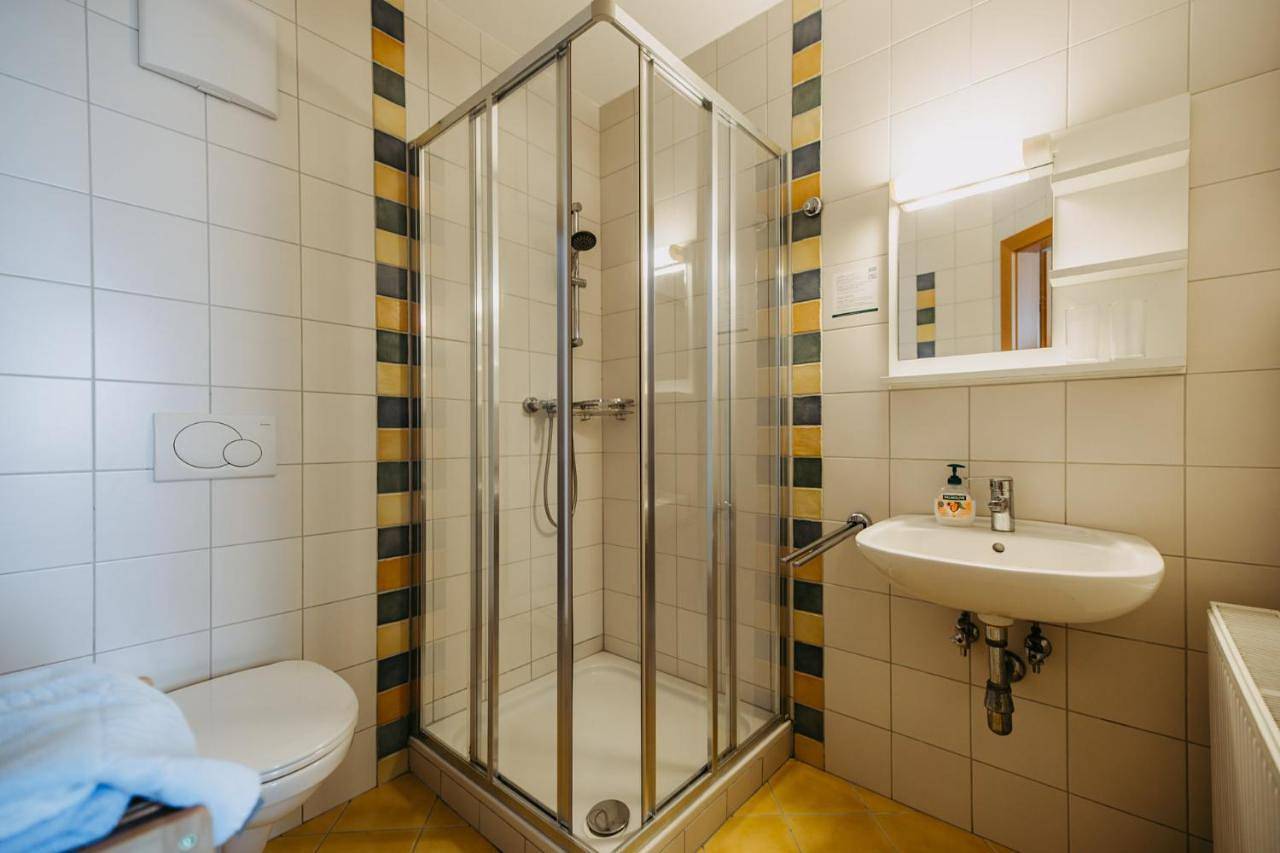 Double Room with Extra Bed in Apetlon, Neusiedlersee-Hügelland