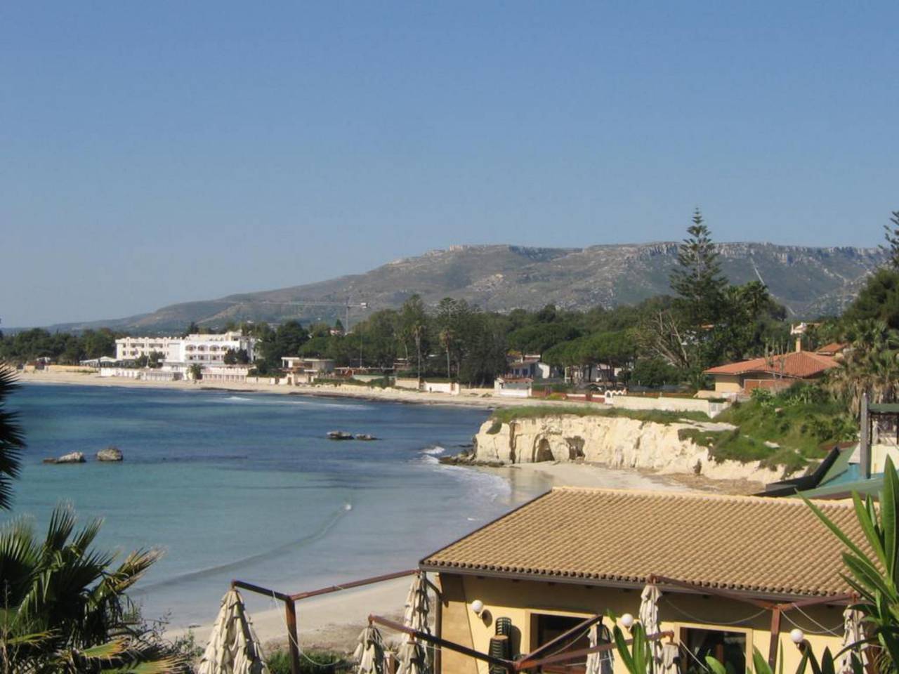 Villa vicino al mare in pieno relax -ampio giardino  wi-fi in Cassibile, Siracusa
