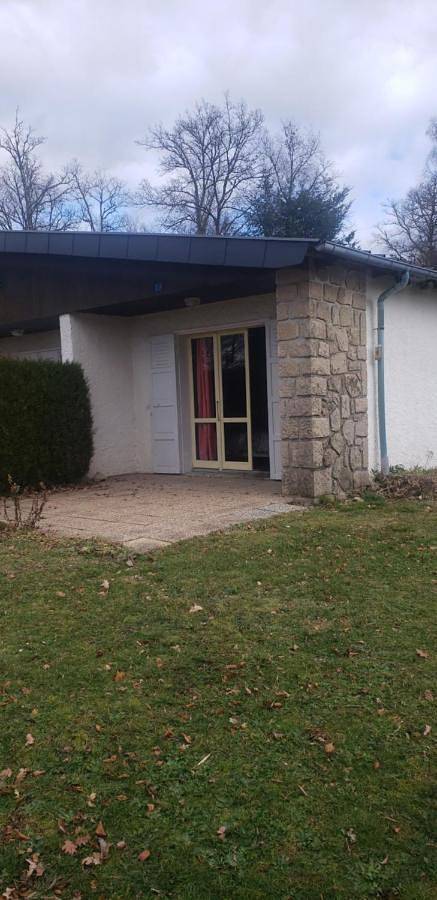 Appartement entier, One-Bedroom Apartment in Treignac, Région de Tulle