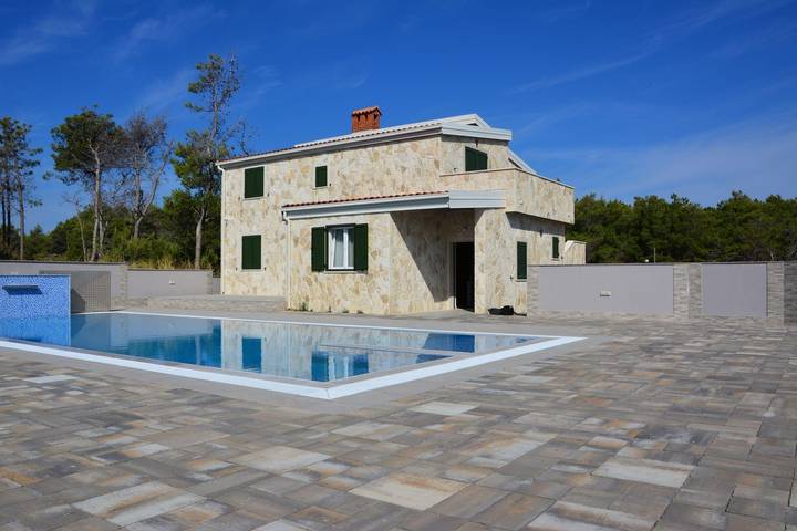 Villa pour 10 personnes, avec Balcon ainsi que Terrasse et Jardin dans Vir