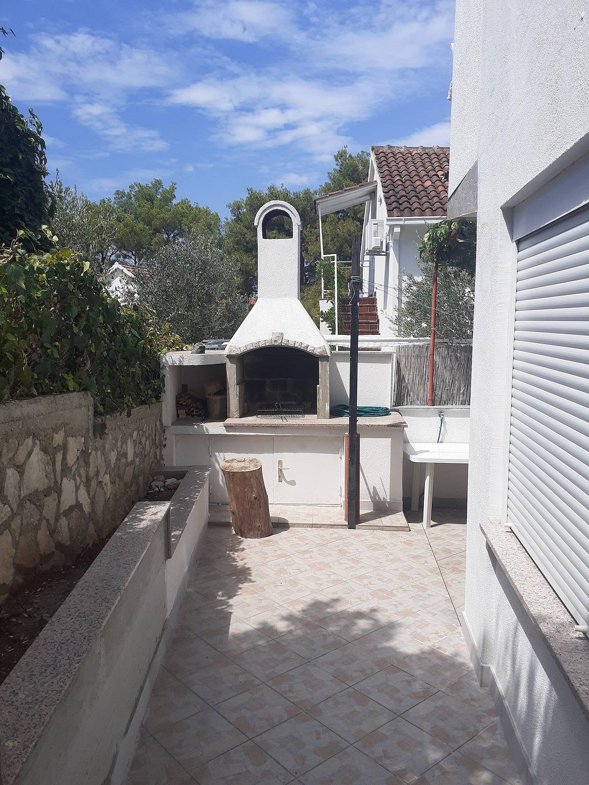 Ganze Wohnung, Studio Appartement mit Balkon und Meerblick Sutivan, Brac As-5629-a in Sutivan, Brac