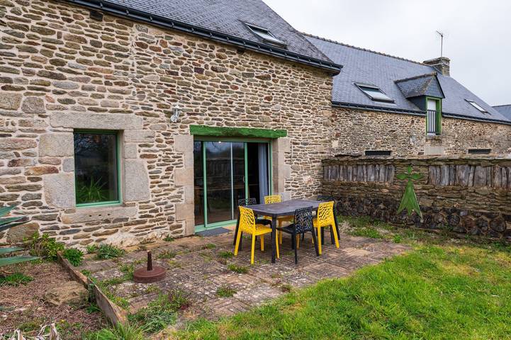 Ferieudlejning for 6 personer, med have, husdyr tilladt i Bretagne