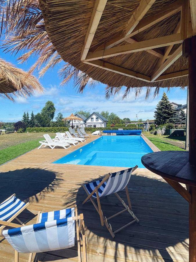 BnB für 2 Personen, mit Balkon und Pool sowie Garten in Pommern