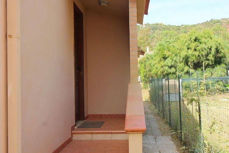 Rustico per 5 Persone in Muravera, Provincia del Sud Sardegna