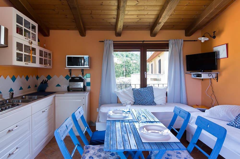 Ganze Wohnung, Nice Wohnung 800 Meter Vom Meer Entfernt Mit Blick Auf Die Kampagne in Chia, Domus De Maria