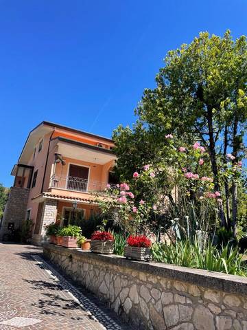 Gîte pour 5 personnes, avec vue et jardin, animaux acceptés à Castro dei Volsci