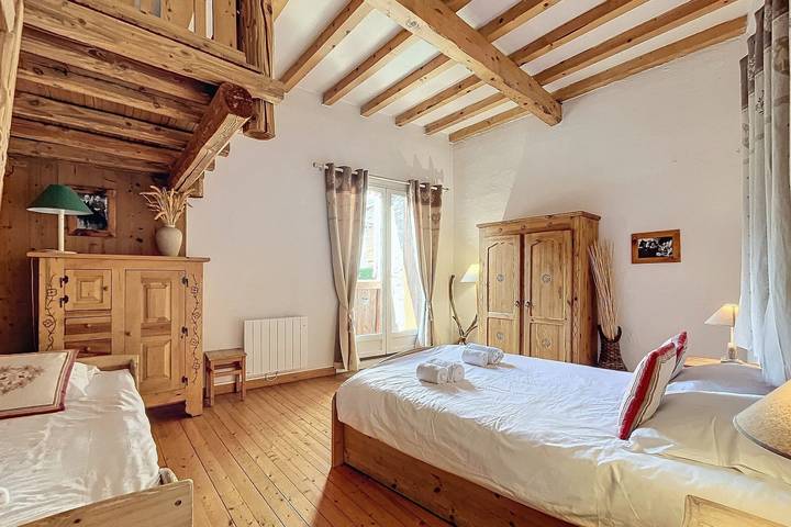 Chalet pour 12 personnes, avec terrasse et sauna à Les Allues