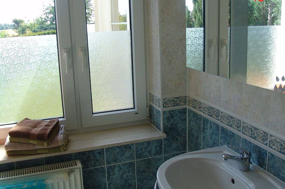 Ganze Wohnung, Freundliche ,helle Ferienwohnung in zentraler, ländlicher Harzregion in Silstedt, Wernigerode
