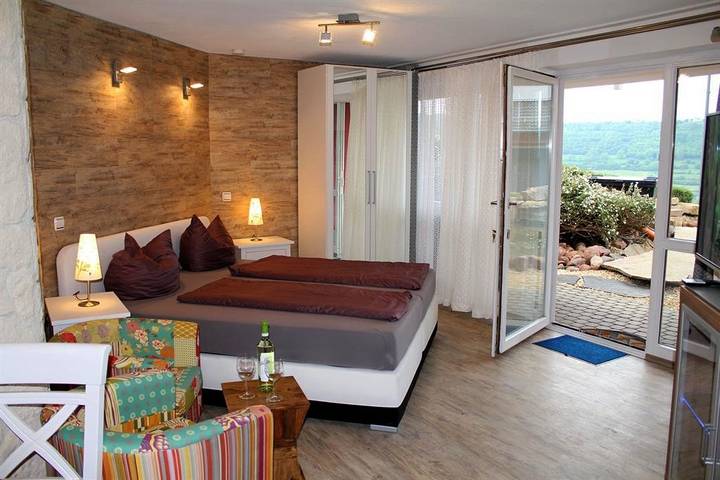 Ferienwohnung für 2 Personen, mit Sauna und Garten sowie Terrasse, mit Haustier in Schalkenmehren - 4