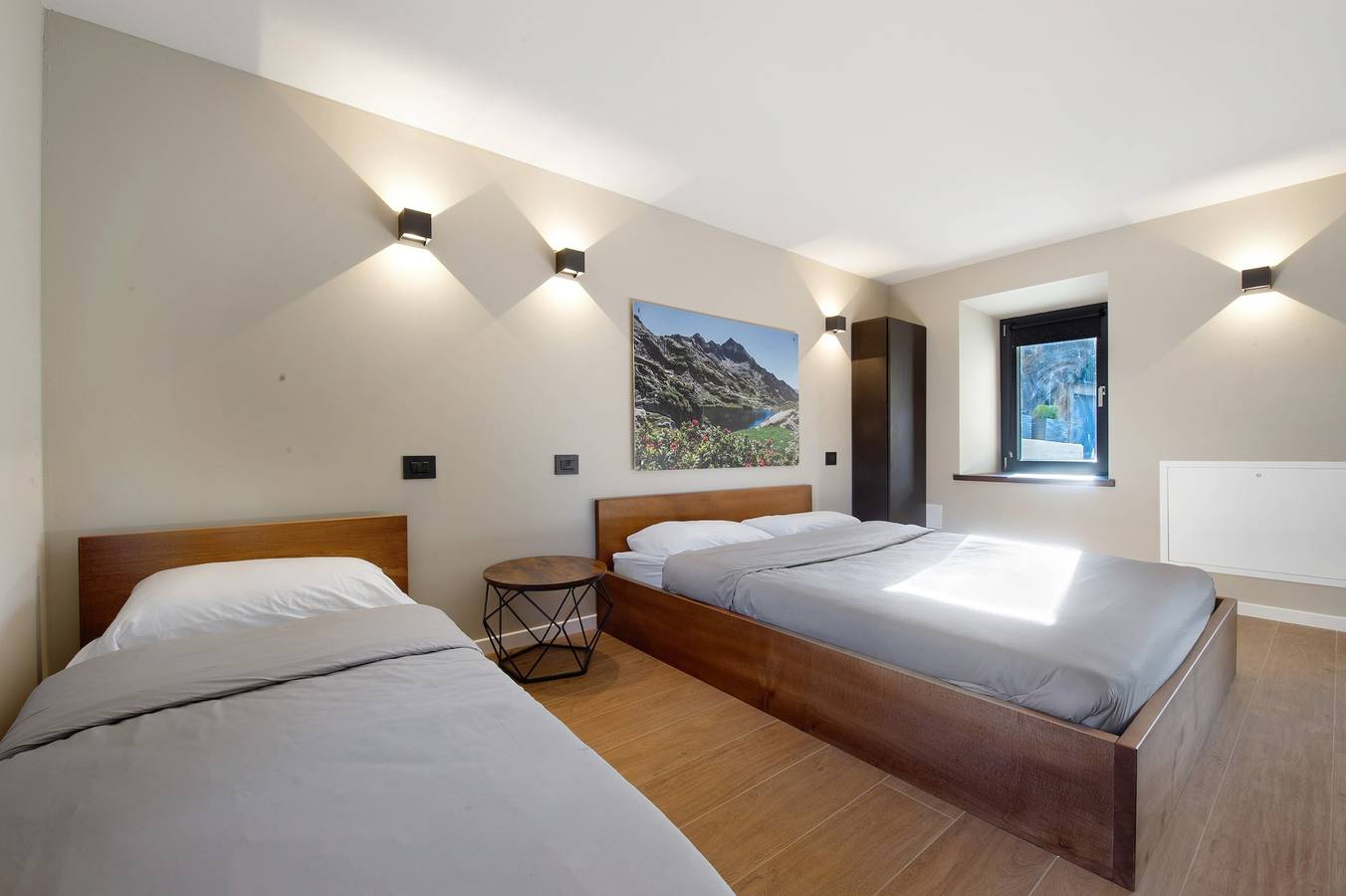 Entire apartment, Apartment 'Da Primo - Alloggi Vacanze - Pt' with Mountain View, Wi-Fi and Air Conditioning in Comune di Pont-Saint-Martin, Wallisian Alps