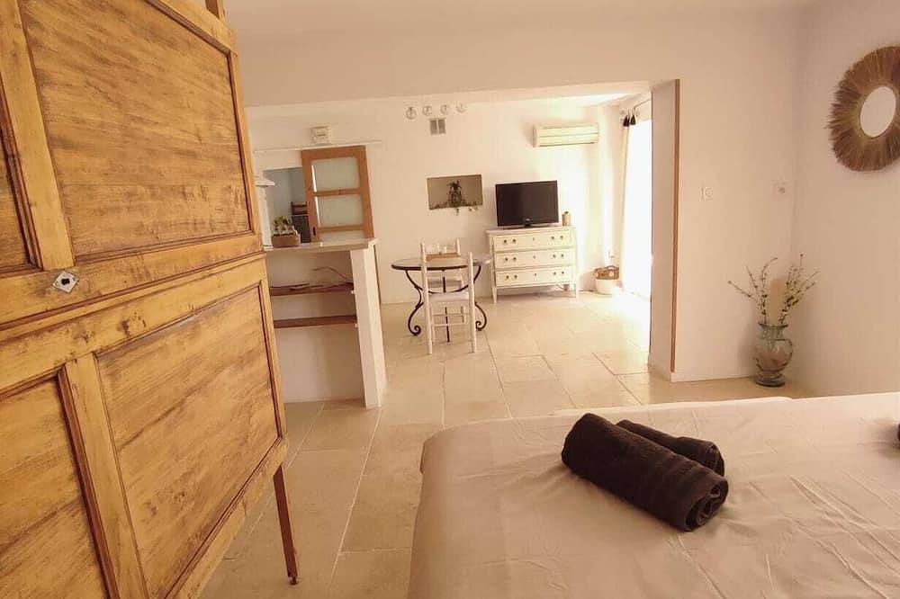Apartamento entero, Studio Alpilles Avec Jaccuzi Privatif in Tarascón, Region de Arles