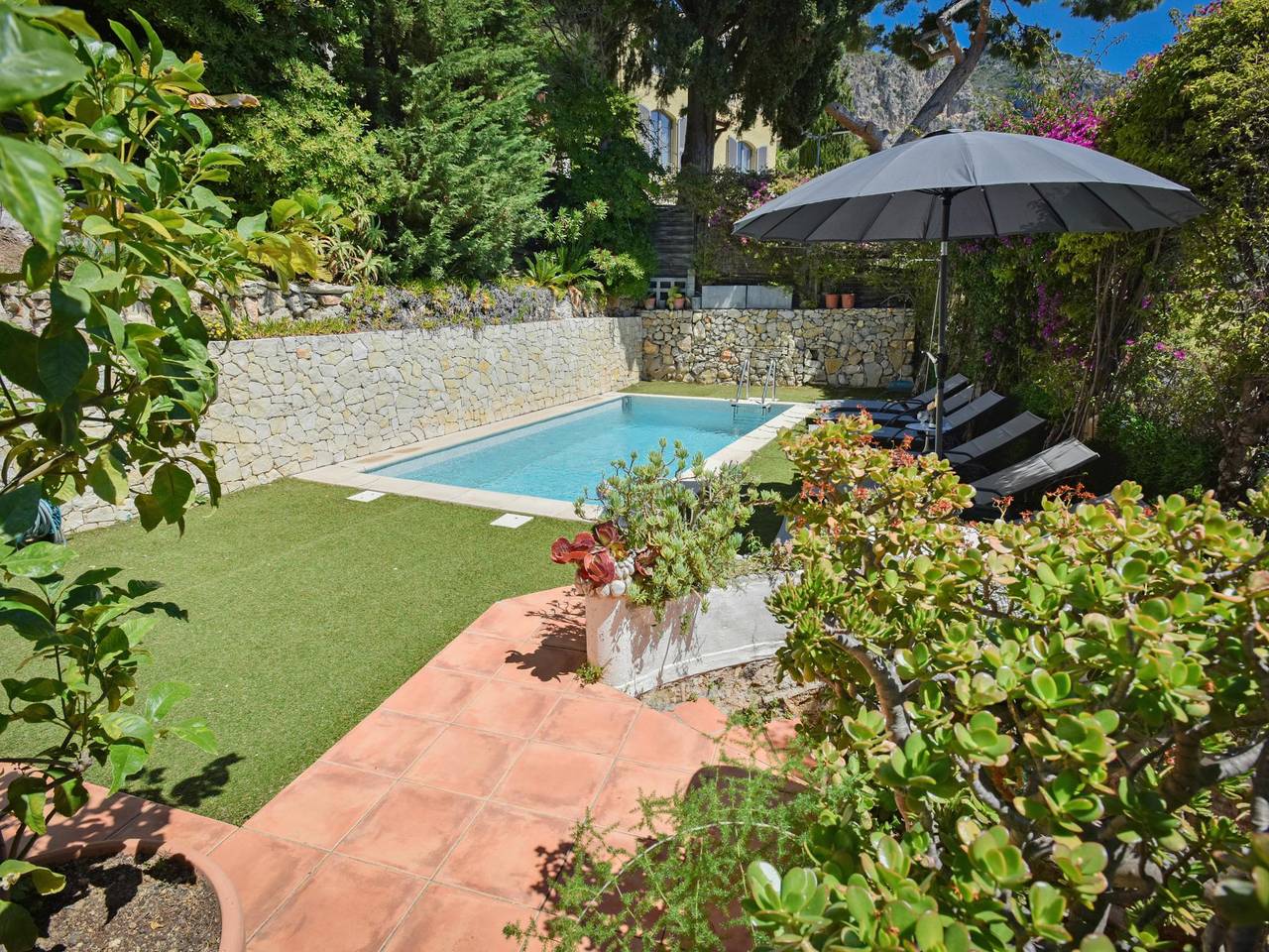 Villa mit privatem Pool und Panoramablick in Èze, Mittelmeerküste (Frankreich)