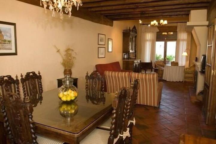 Cottage für 6 Personen, mit Terrasse und Garten sowie Pool - 1