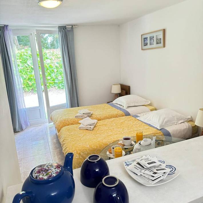 Appartement de vacances pour 2 personnes, avec jardin ainsi que terrasse et vue, animaux acceptés