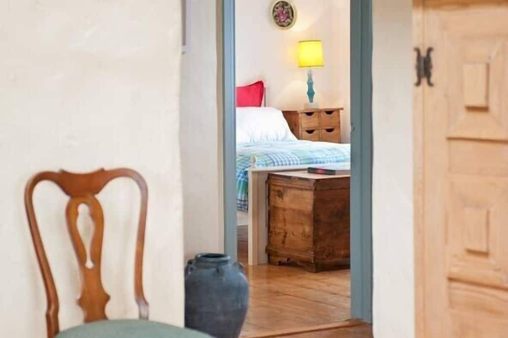Traditional luxury cottage, panoramic sea and mountain views Dunfanaghy in Glenties, County Donegal