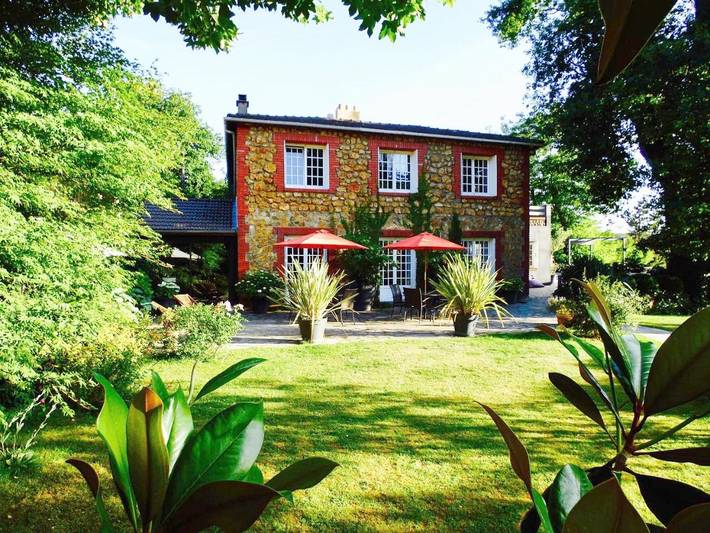 Chambre d’hôte pour 4 personnes, avec Terrasse ainsi que Jardin et Vue